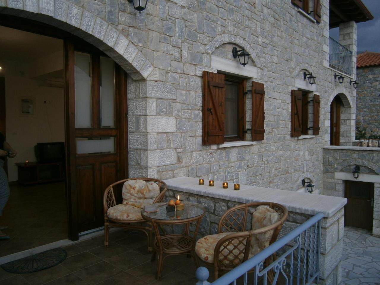 Atha-Tina:Traditional Stone Homes อายิโอสนิโกลาโอส ภายนอก รูปภาพ