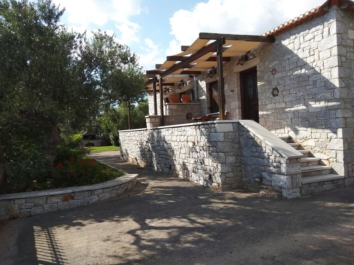 Atha-Tina:Traditional Stone Homes อายิโอสนิโกลาโอส ภายนอก รูปภาพ